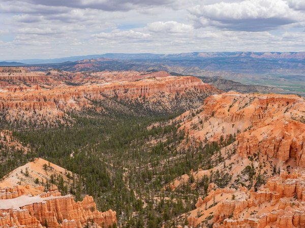 Morning view of the famous Bryce Canyon National Park from Inspiration Point
