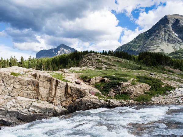 Alpine scenery in Many Glacier area of Glacier National Park in Montana, USA