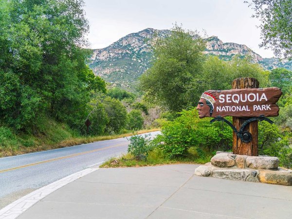Sequoia national park 05/08/17:Sequoia national park sign in the