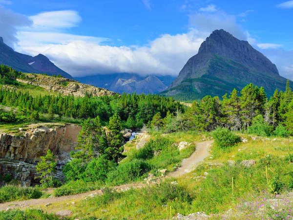 alpine scenery of the Glacier National Park