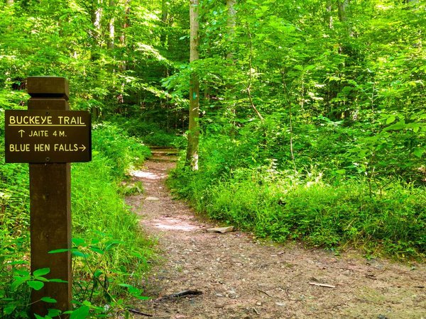 Buckeye Trail marker