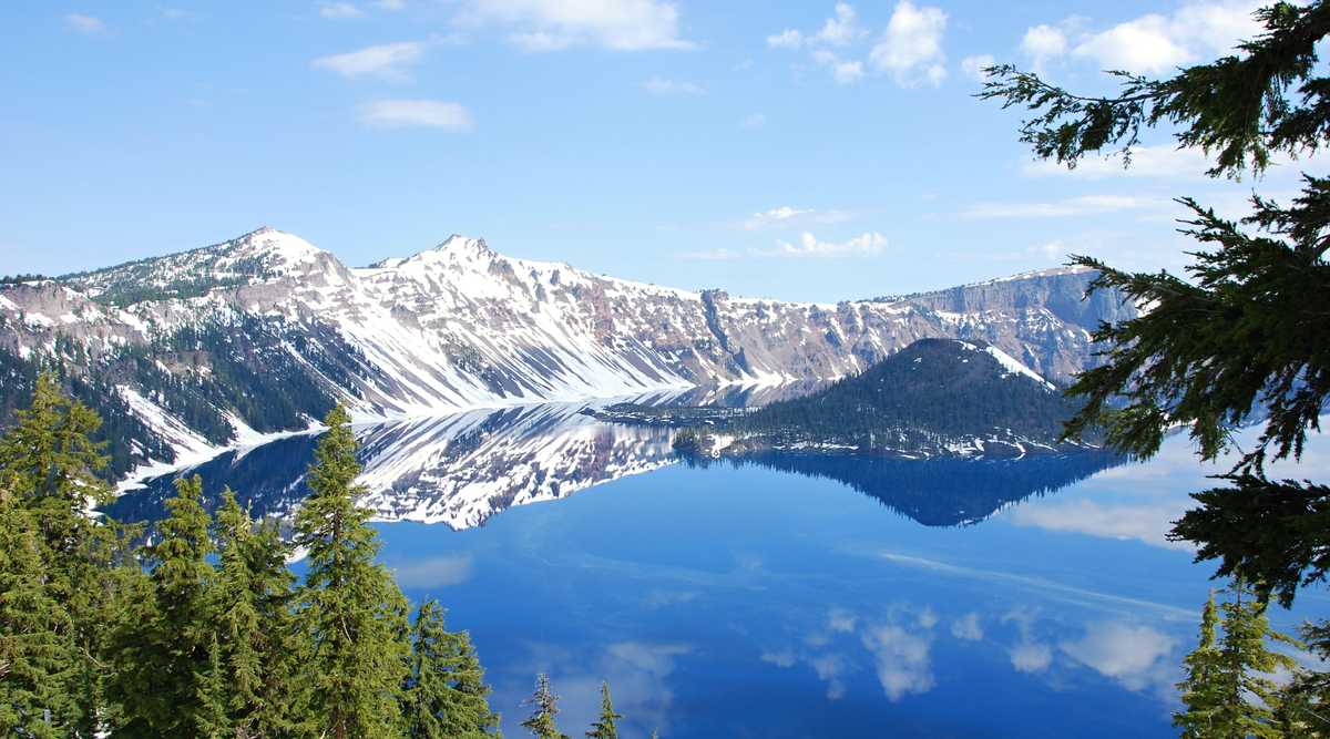A view of the crystal clear Crater Lake from the visitor center.